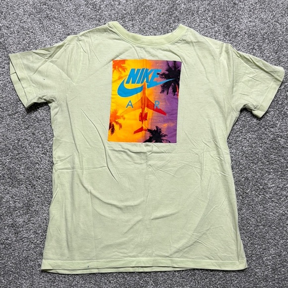 Nike Air Tee with Vibrant Graphic - Picture 1 of 6